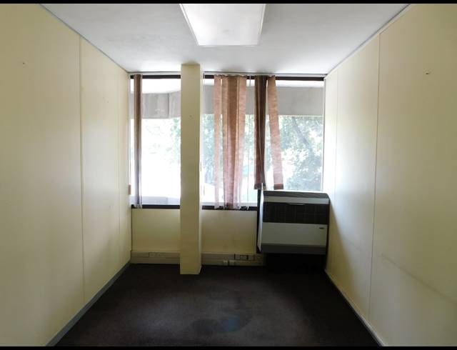 127M² OFFICE TO LET IN FERNDALE